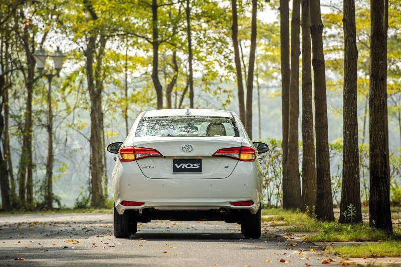 Toyota-Vios-White-A-7